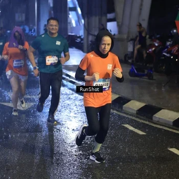 Runner Photo 7930875