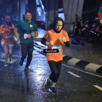 Runner Photo 7930886