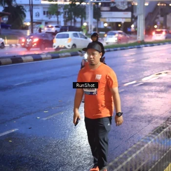 Runner Photo 7930888