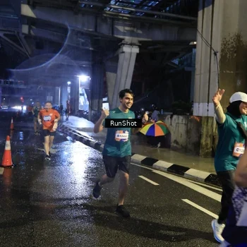 Runner Photo 7930892