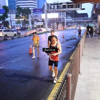 Runner Photo 7930910