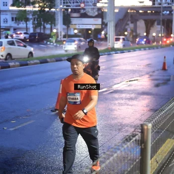 Runner Photo 7930918