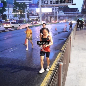 Runner Photo 7930919