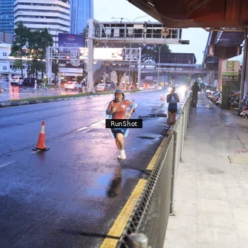 Runner Photo 7930933