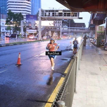 Runner Photo 7930934