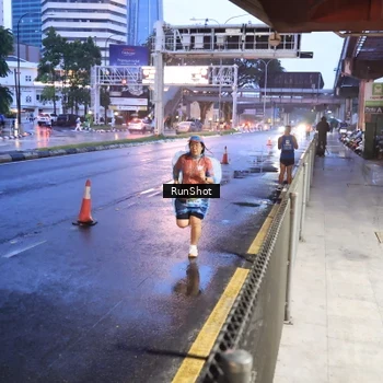 Runner Photo 7930939