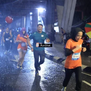 Runner Photo 7930947
