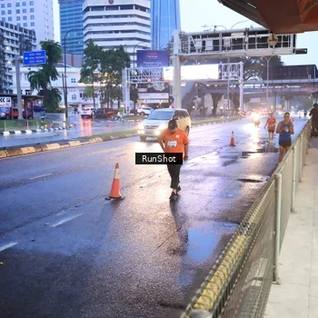 Runner Photo 7930979
