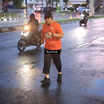 Runner Photo 7930988