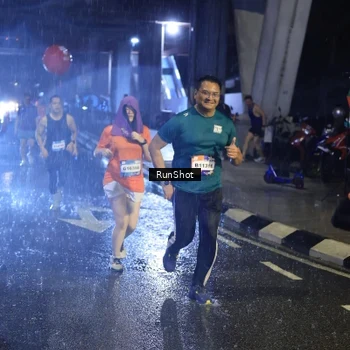Runner Photo 7930990