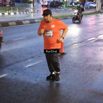 Runner Photo 7930992