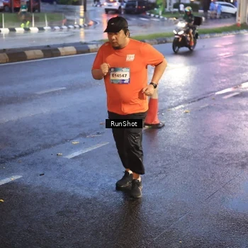Runner Photo 7930994