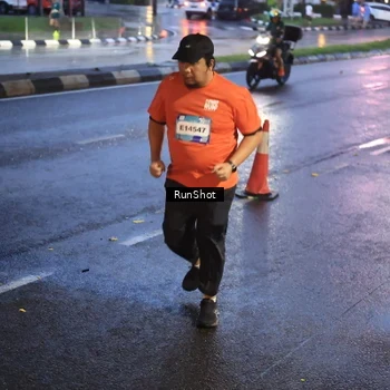 Runner Photo 7930997