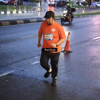 Runner Photo 7930998