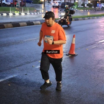 Runner Photo 7931000
