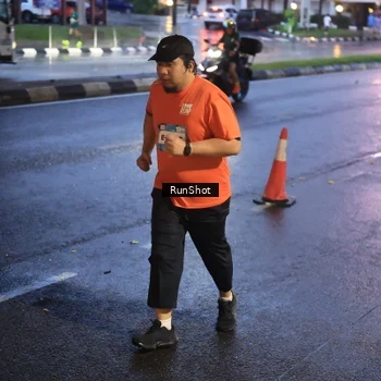 Runner Photo 7931003