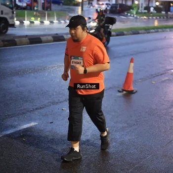 Runner Photo 7931005