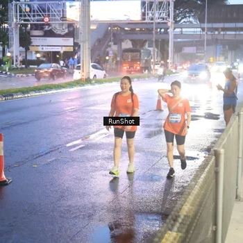 Runner Photo 7931007