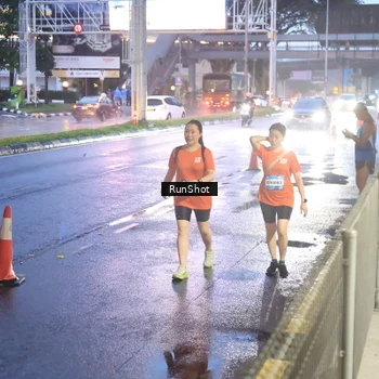 Runner Photo 7931011