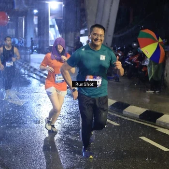 Runner Photo 7931022