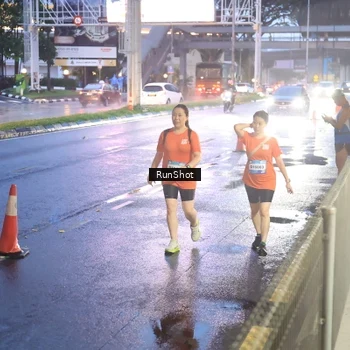 Runner Photo 7931025