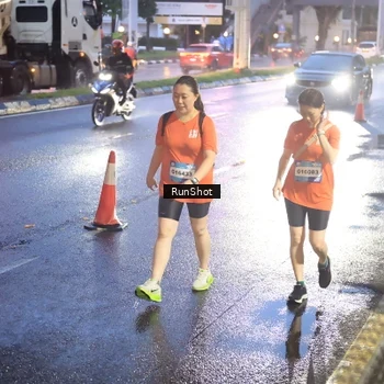 Runner Photo 7931039