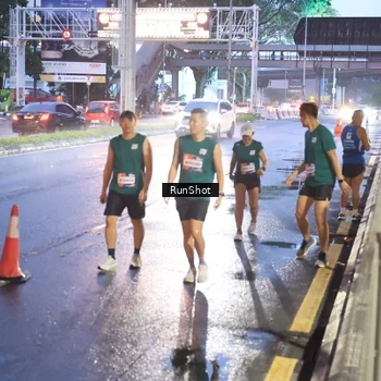 Runner Photo 7931051