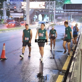 Runner Photo 7931052