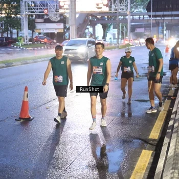 Runner Photo 7931058