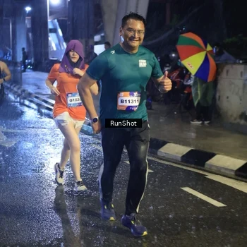 Runner Photo 7931062