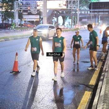 Runner Photo 7931063