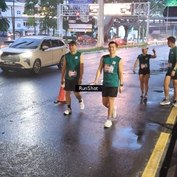 Runner Photo 7931069