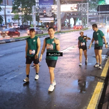 Runner Photo 7931076