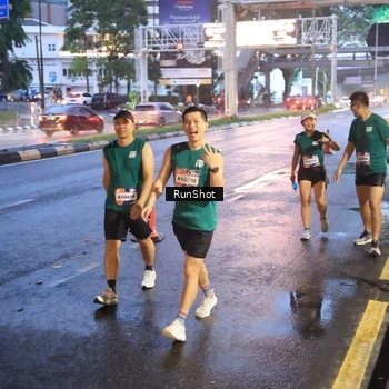Runner Photo 7931078