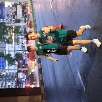 Runner Photo 7931082