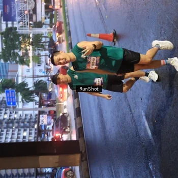 Runner Photo 7931087
