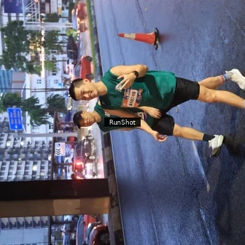 Runner Photo 7931089
