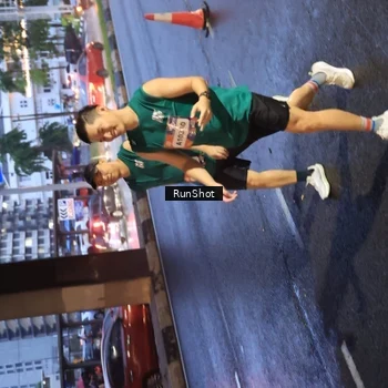 Runner Photo 7931090