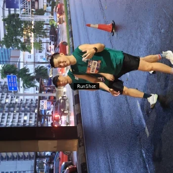 Runner Photo 7931091
