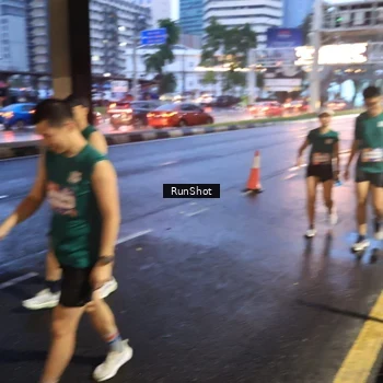 Runner Photo 7931099