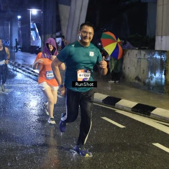 Runner Photo 7931103