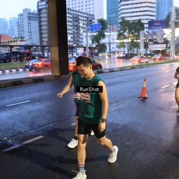 Runner Photo 7931113