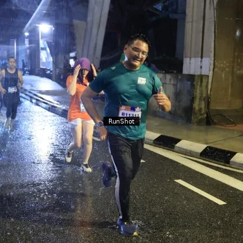 Runner Photo 7931137