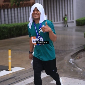 Runner Photo 7931170