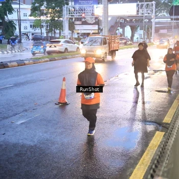 Runner Photo 7931172