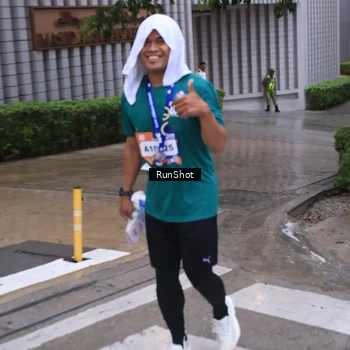 Runner Photo 7931176