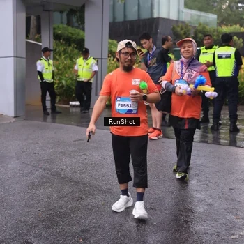 Runner Photo 7931198