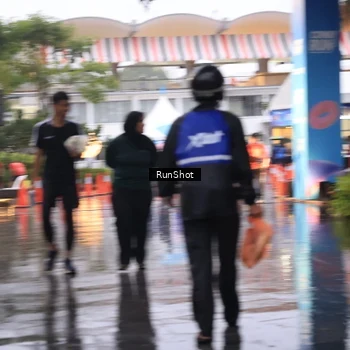 Runner Photo 7931244