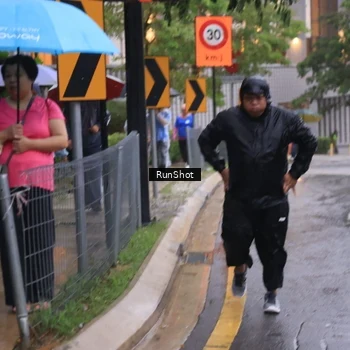 Runner Photo 7931251