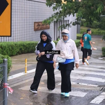 Runner Photo 7931308
